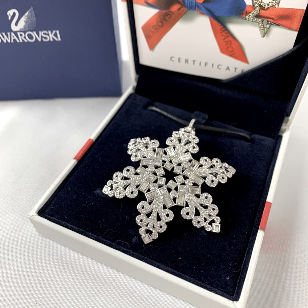 Swarovski Snowflake Brooch/Pendant